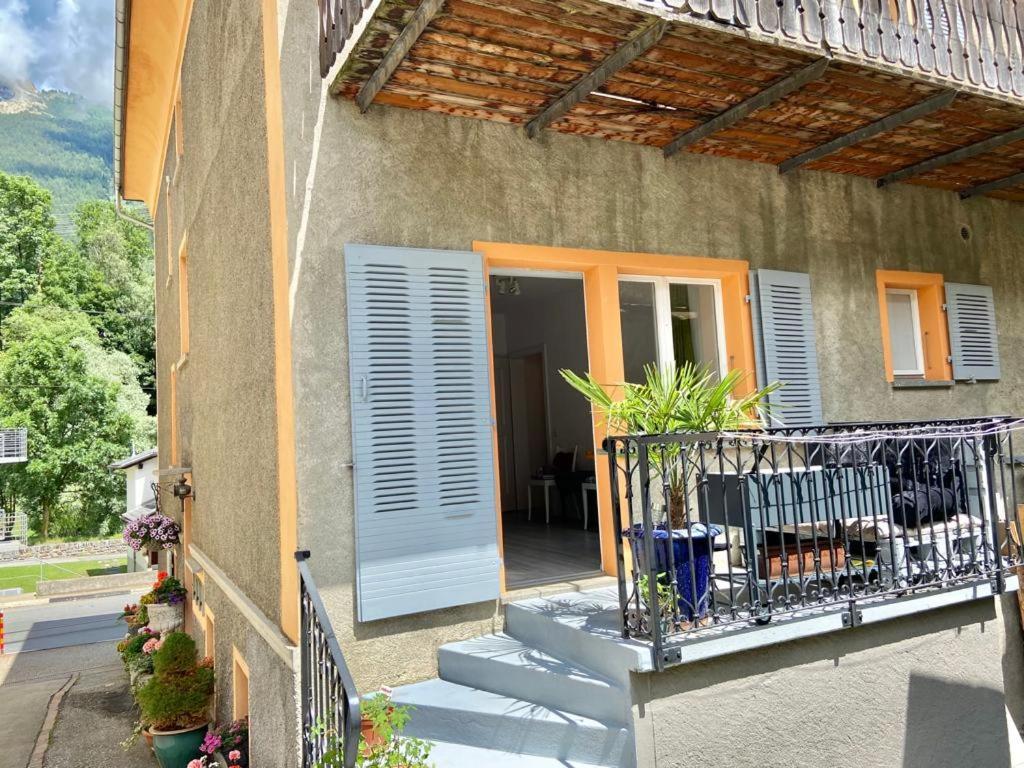 Chasa Sassalbo Poschiavo Exterior foto